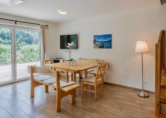 Ferienhaus3 In Seenaehe, Ideal Fuer 2-6 Personen, Voll Ausgestattete 85m2 ,2 Baeder Döbriach